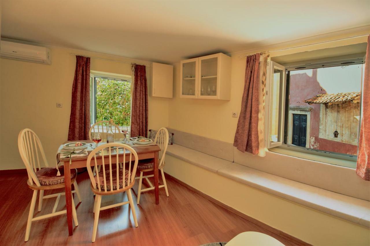 Venetian Well Cozy Apartment Corfu Old Town Buitenkant foto