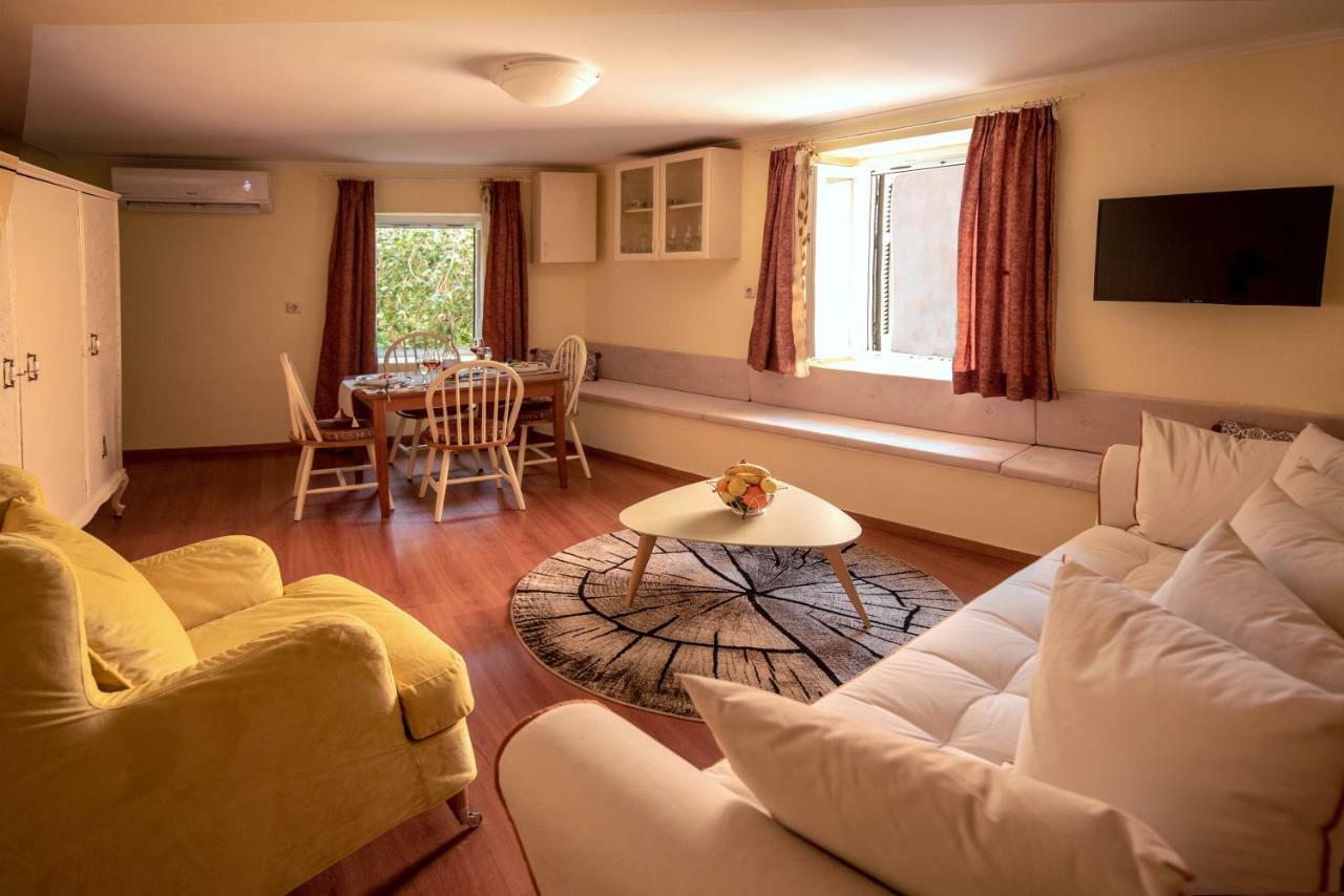 Venetian Well Cozy Apartment Corfu Old Town Buitenkant foto
